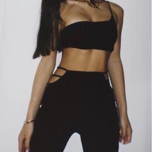 2 Piece Off The Shoulder Exposed Hips Set
